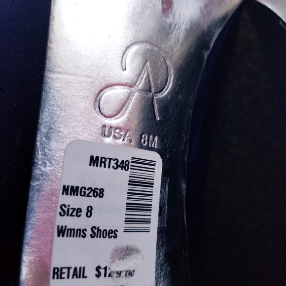 Adrianna Papel Havana Navy Velvet Heels - Picture 6 of 8